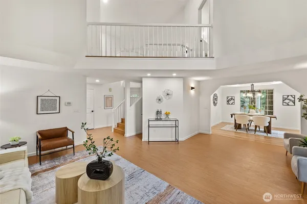 $868,000 | 15795 Northup Way, Unit 7, Bellevue, WA 98008