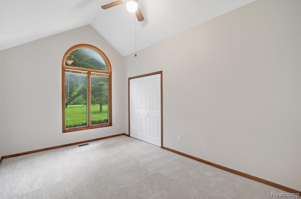 1674 North Hacker Road Howell, MI 48843 - Photo 16 of 40