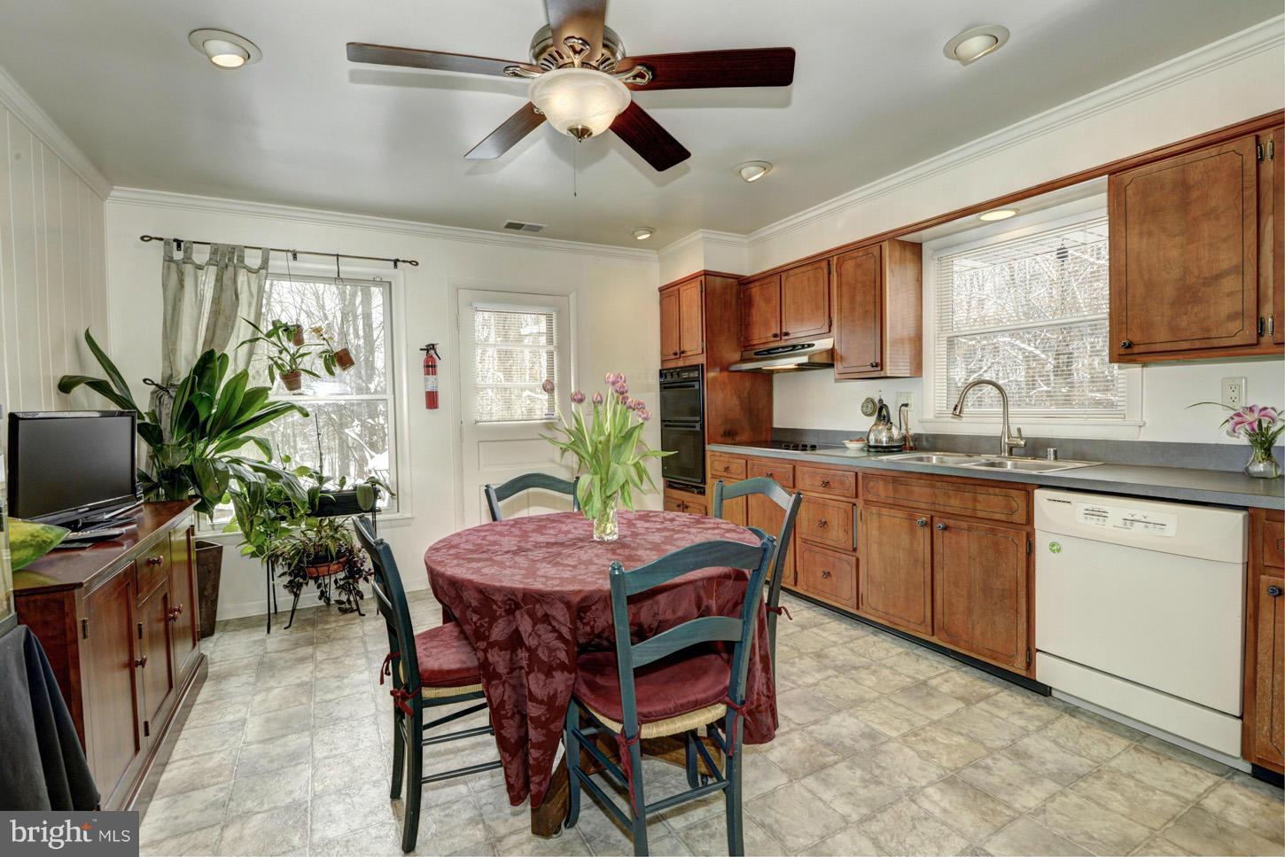 2512 Daisy Road Woodbine, MD 21797 - Photo 8 of 30 Kitchen