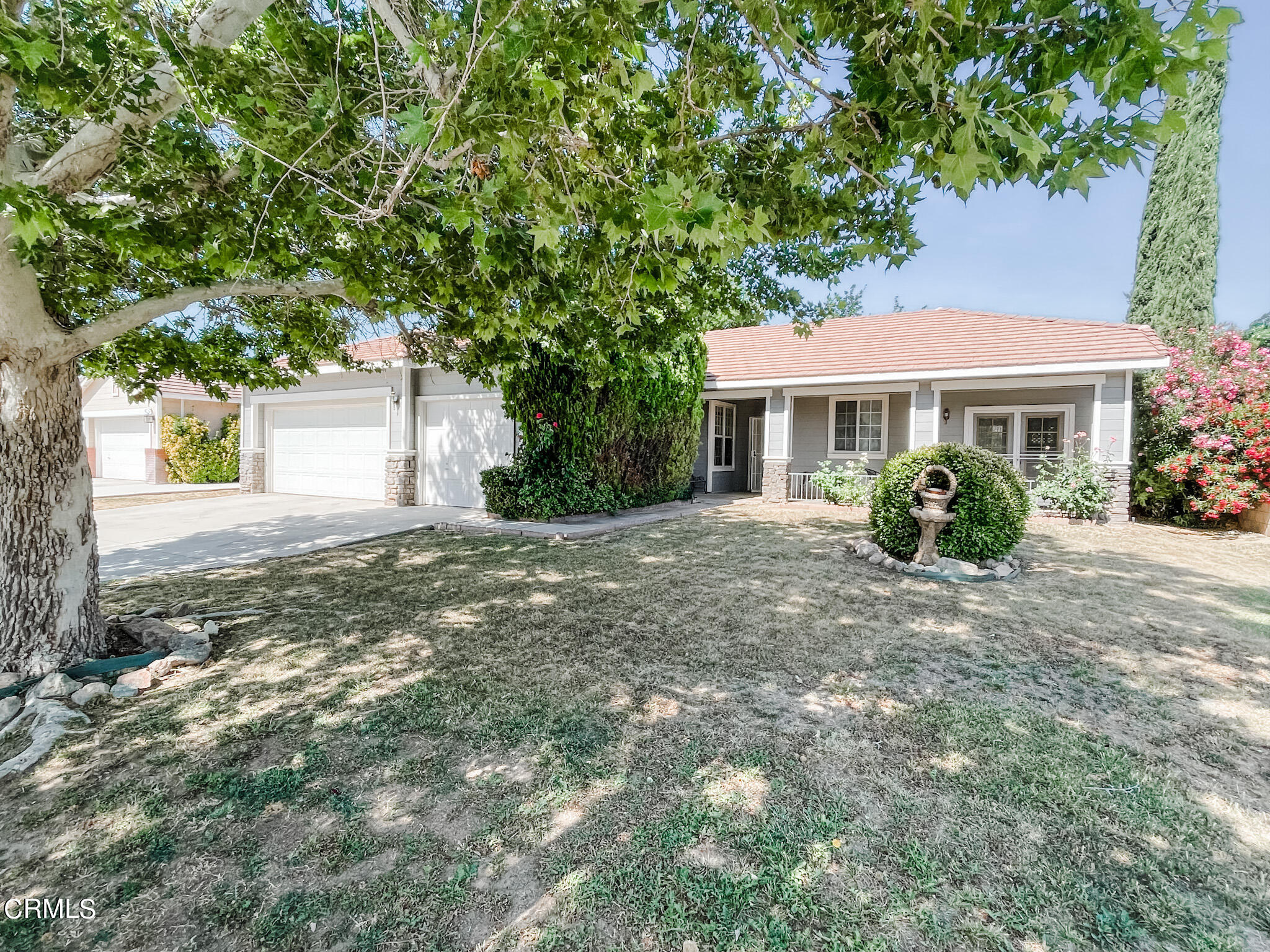 43323 Honeybee Lane Lancaster, CA 93536 - Photo 3 of 19 IMG_4634
