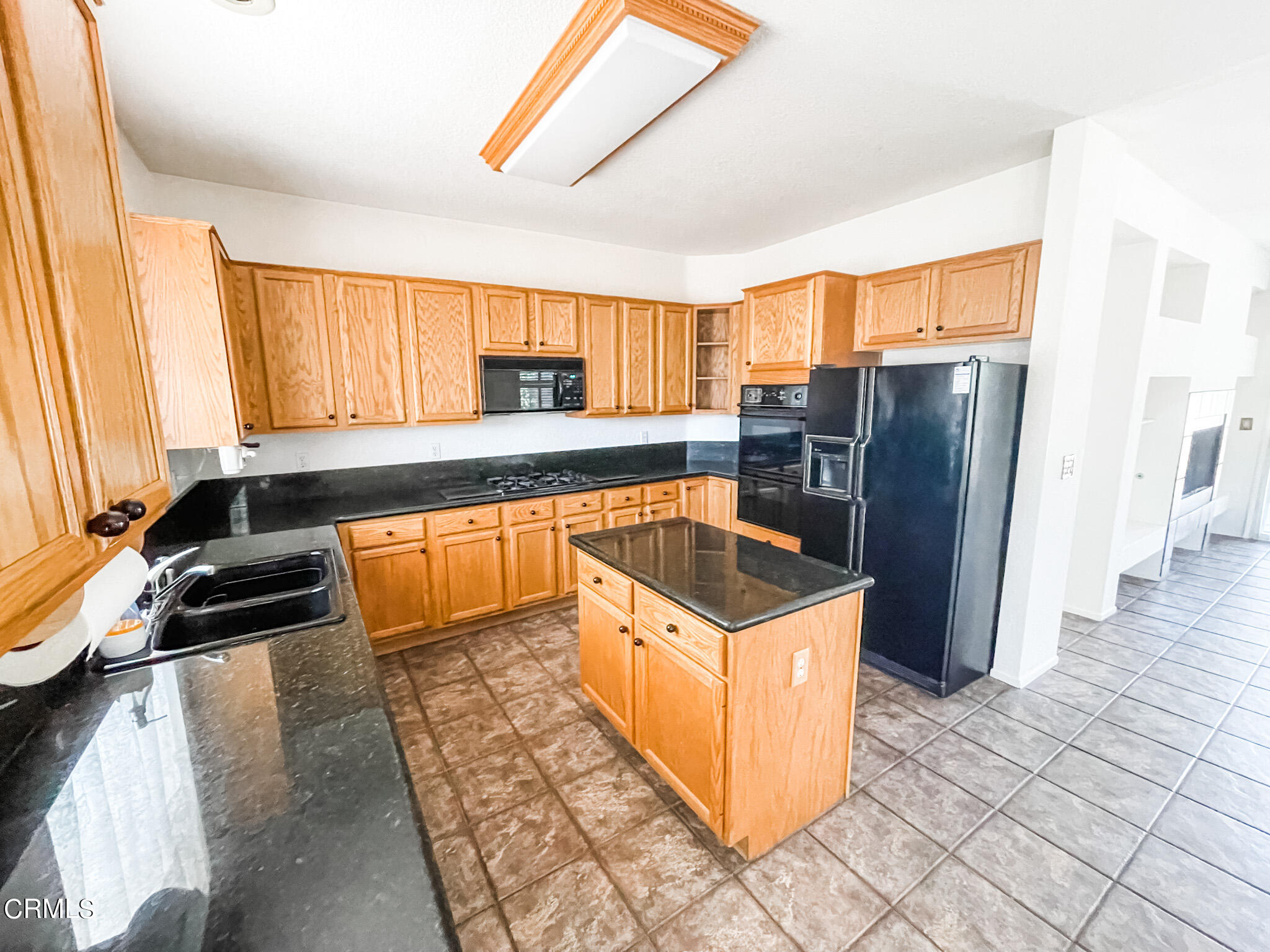 43323 Honeybee Lane Lancaster, CA 93536 - Photo 8 of 19 IMG_4622