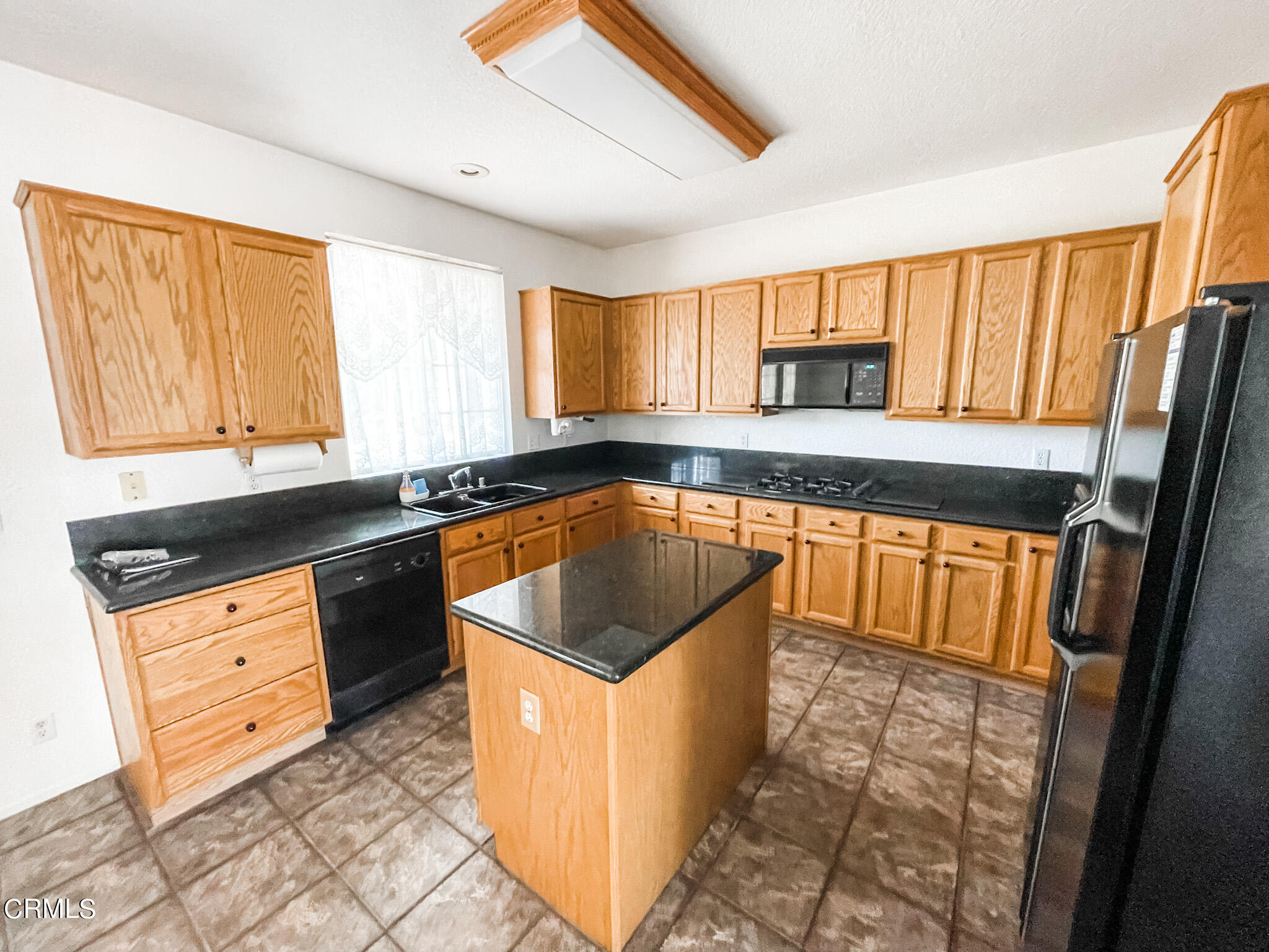 43323 Honeybee Lane Lancaster, CA 93536 - Photo 9 of 19 IMG_4623