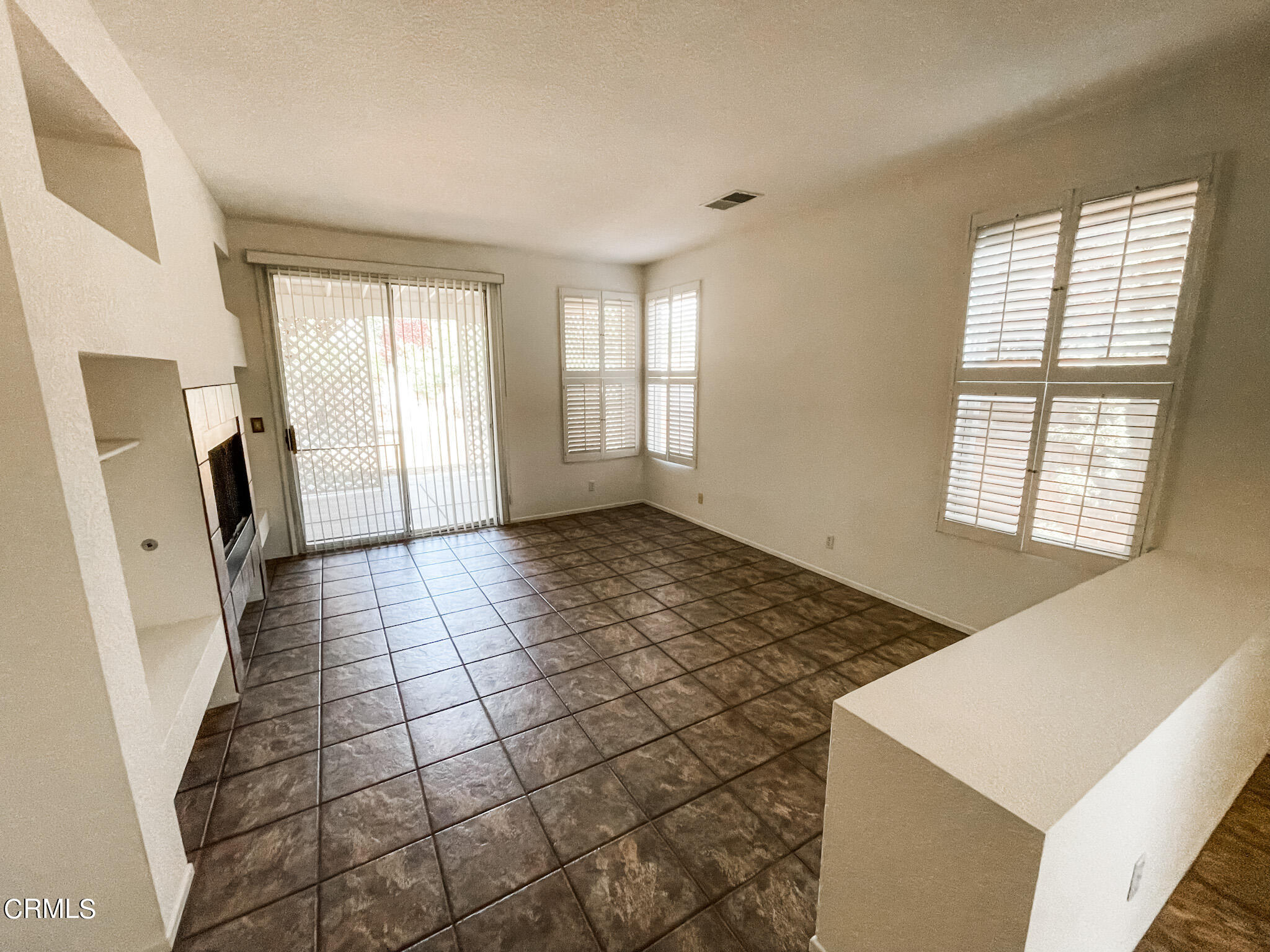 43323 Honeybee Lane Lancaster, CA 93536 - Photo 10 of 19 IMG_4624