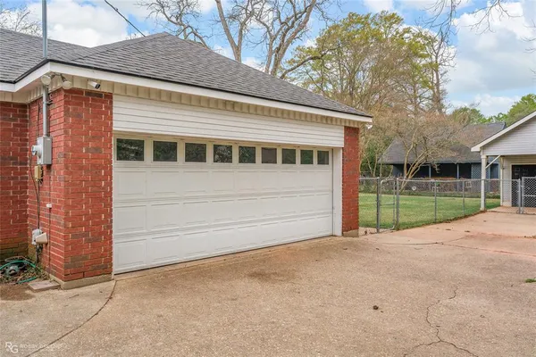$349,900 | 210 Ockley Drive, Shreveport, LA 71105