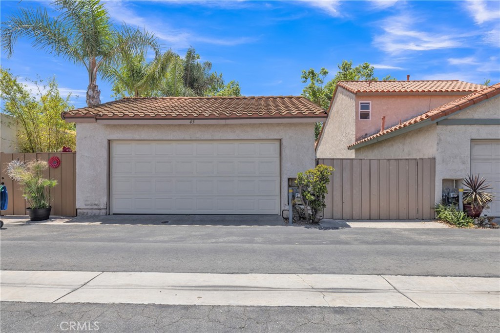 45 Orchard Irvine, CA 92618 - Photo 21 of 29 a front view of a house