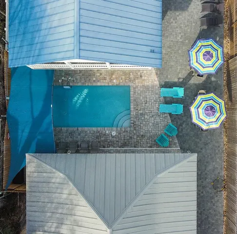 a sign that is on the wall