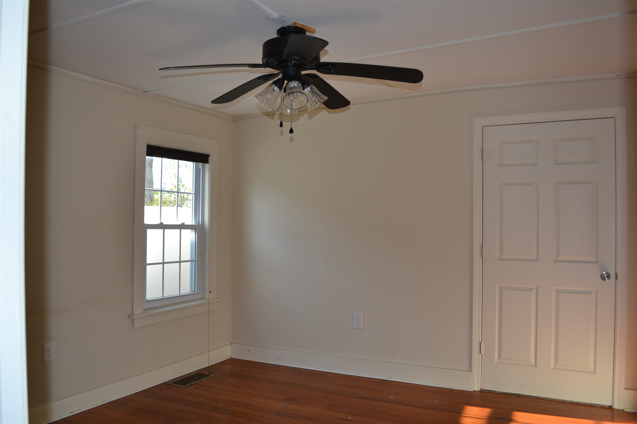 12 Clinton Street Concord, NH 03301 - Photo 14 of 29