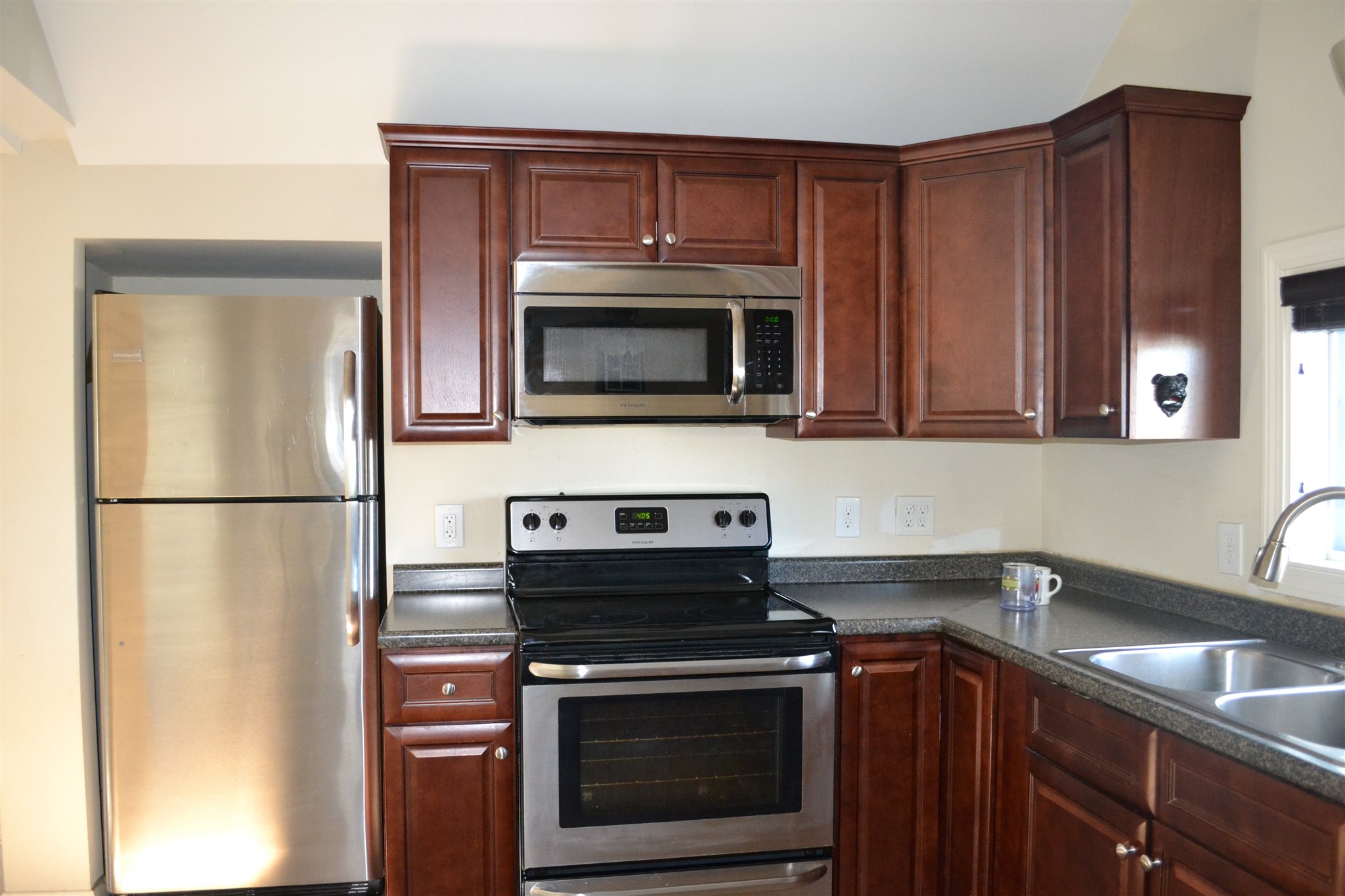 12 Clinton Street Concord, NH 03301 - Photo 3 of 29