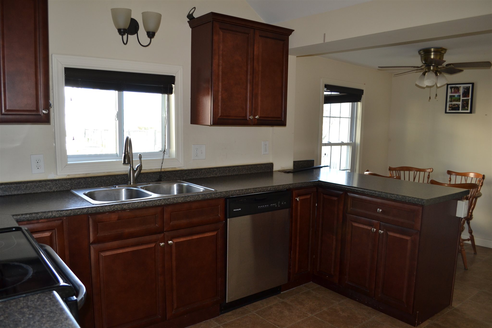 12 Clinton Street Concord, NH 03301 - Photo 4 of 29