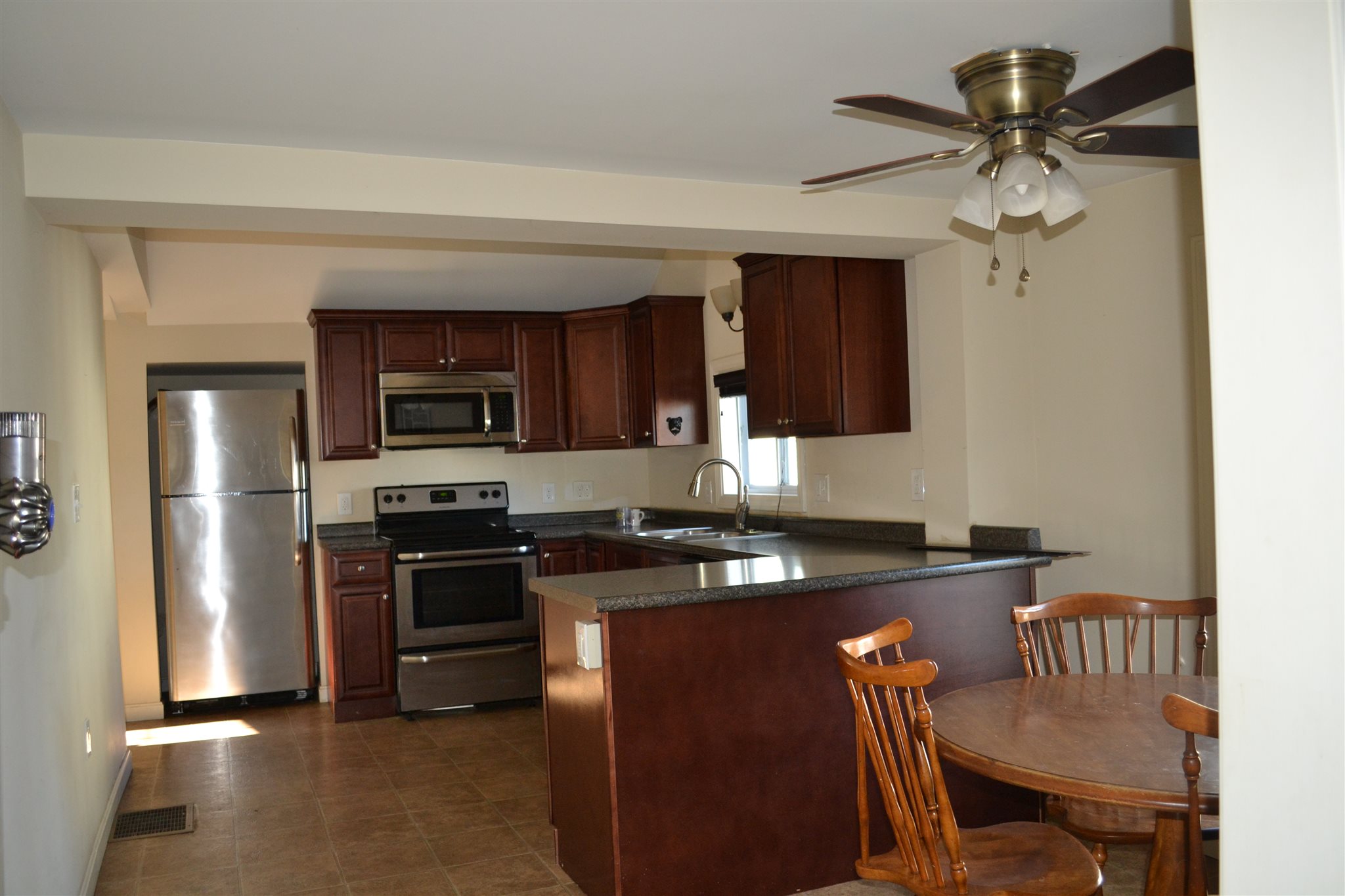 12 Clinton Street Concord, NH 03301 - Photo 6 of 29