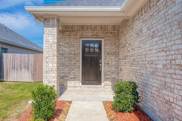 $2,150 | 7446 French Quarter Court, Fulshear, TX 77441