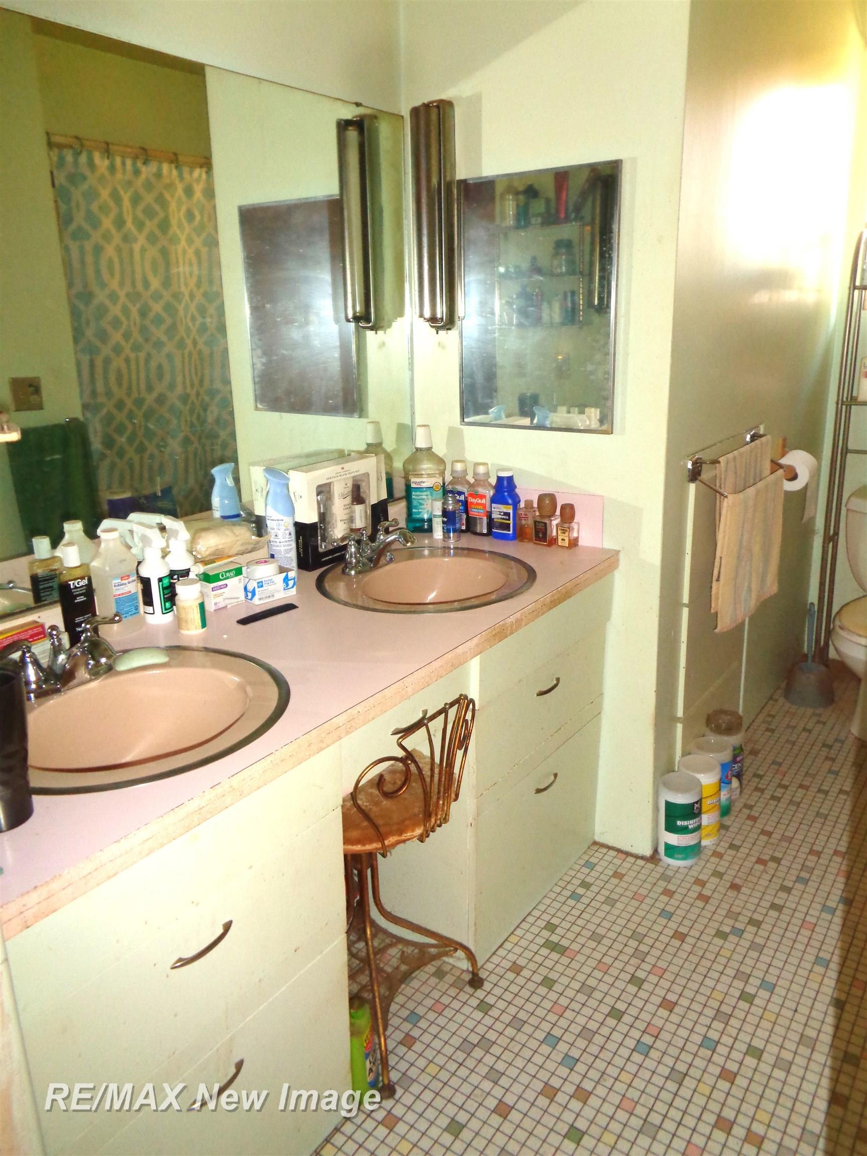 3751 Pierce Road Saginaw, MI 48604 - Photo 14 of 24 50201319-5d8b900c-b222-4cc2-8d53-1c8406e19f81.JPG