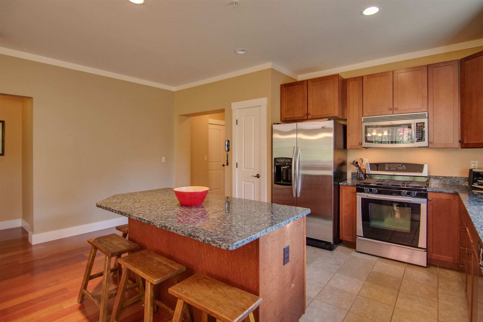 27 Riverside Terrace Drive, Unit 5E Lincoln, NH 03251 - Photo 10 of 40 Gallery Image 10