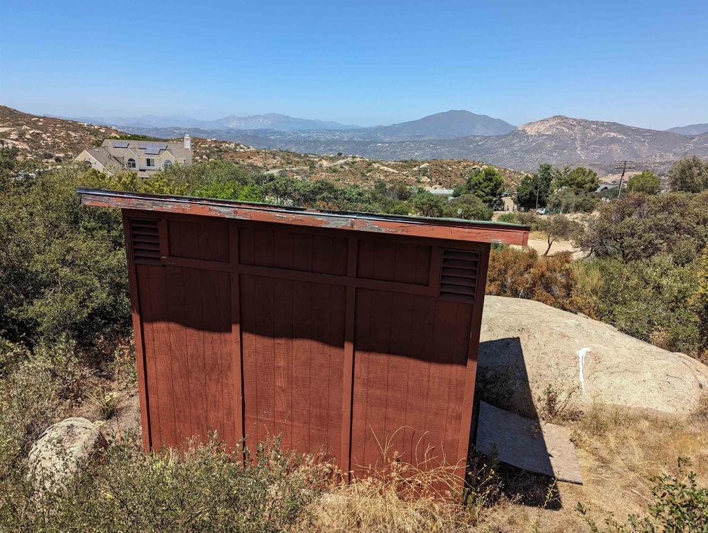 3910 Carveacre Road Alpine, CA 91901 - Photo 19 of 20 a view of a balcony with an outdoor space
