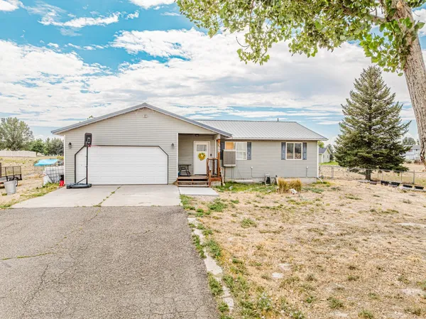 $395,000 | 389 Lakeport Bay, Unit BAY, Spring Creek, NV 89815