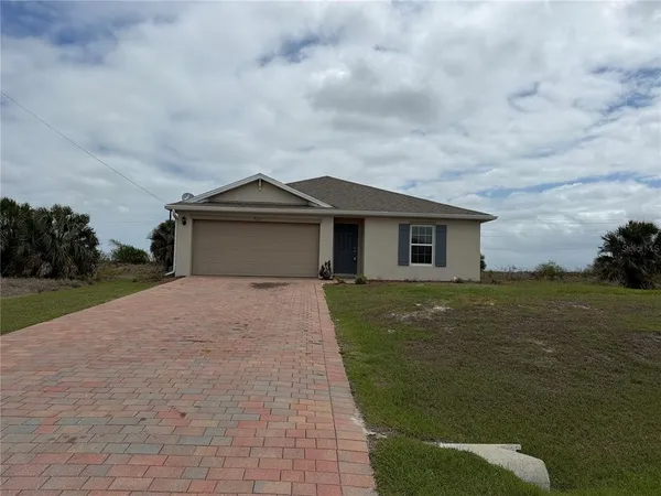 $2,000 | 513 Ella Jean Pi Banyan Village, LaBelle, FL 33935