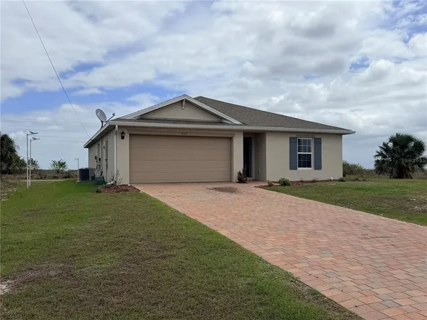 $2,000 | 513 Ella Jean Pi Banyan Village, LaBelle, FL 33935