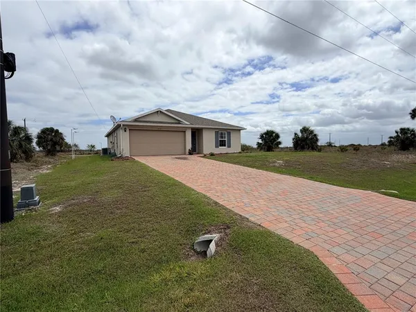 $2,000 | 513 Ella Jean Pi Banyan Village, LaBelle, FL 33935