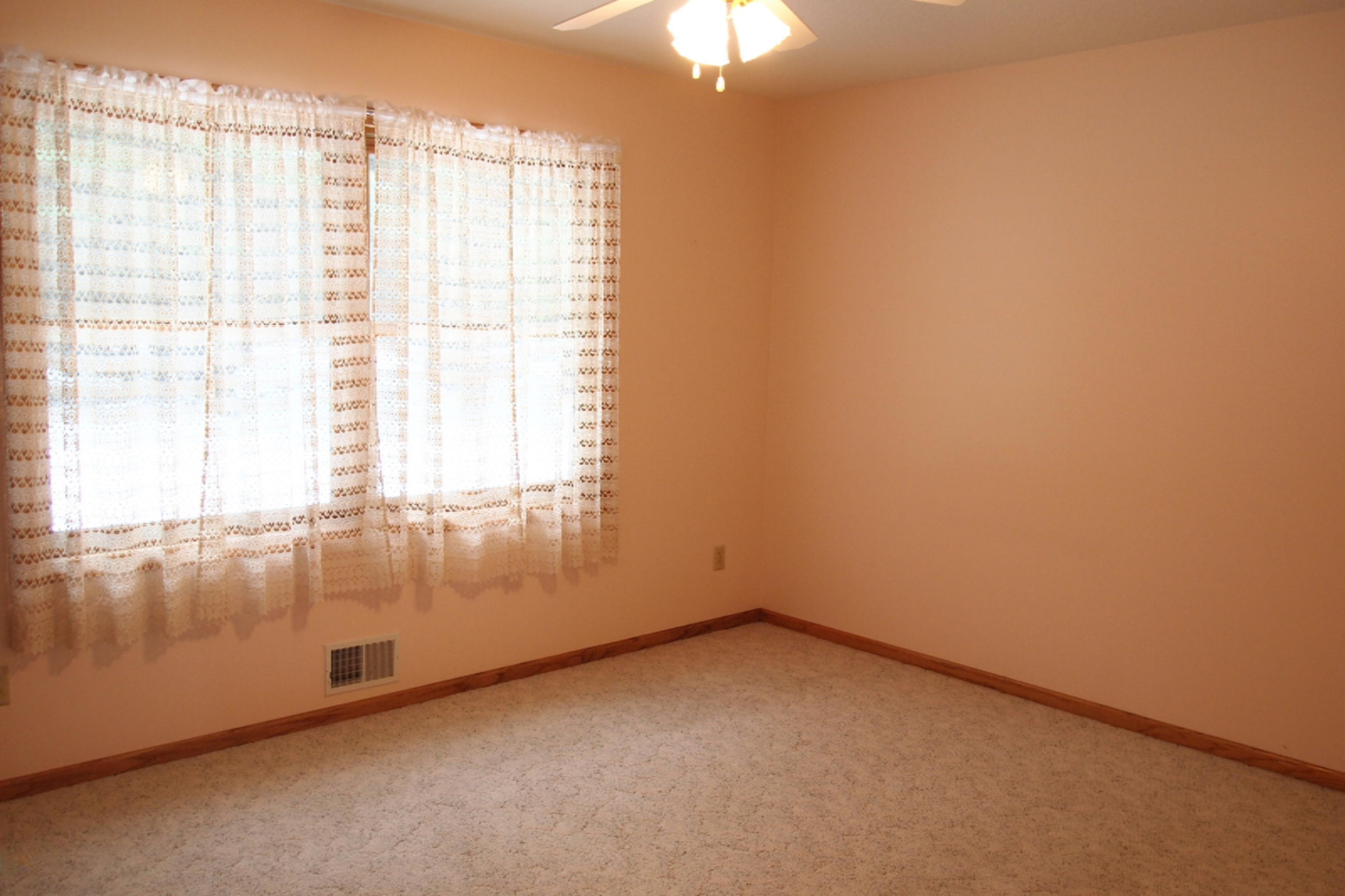 8649 Oak Road Evart, MI 49631 - Photo 11 of 16 Master Bedroom
