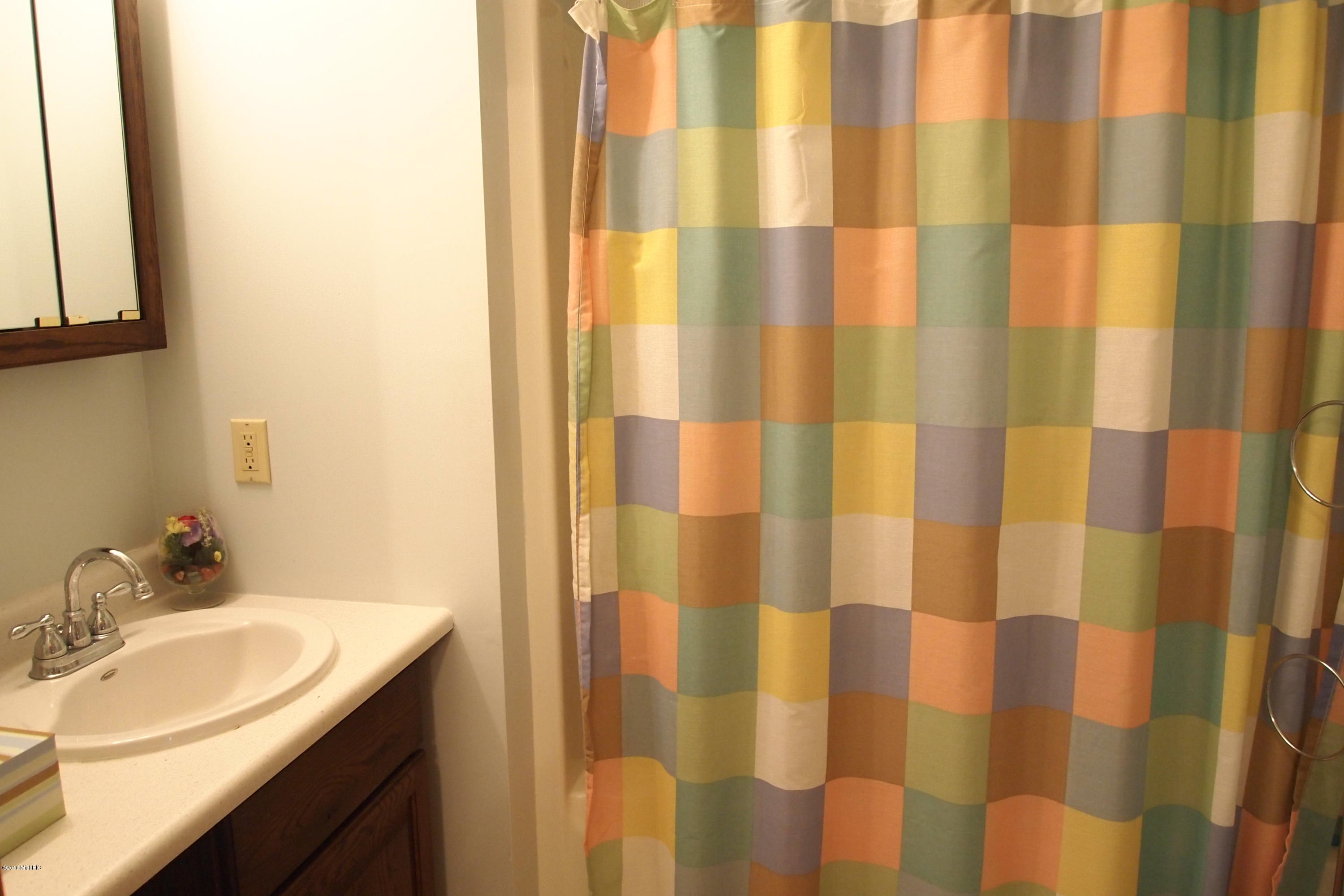 8649 Oak Road Evart, MI 49631 - Photo 15 of 16 Bath #2