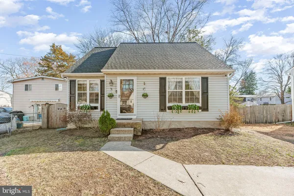 $430,000 | 7803 West Shore Road, Pasadena, MD 21122