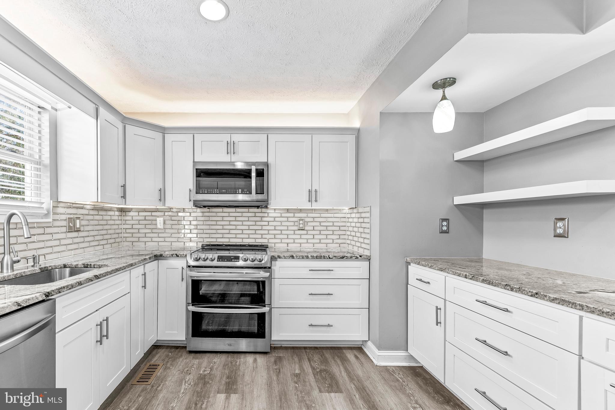 7803 West Shore Road Pasadena, MD 21122 - Photo 12 of 34