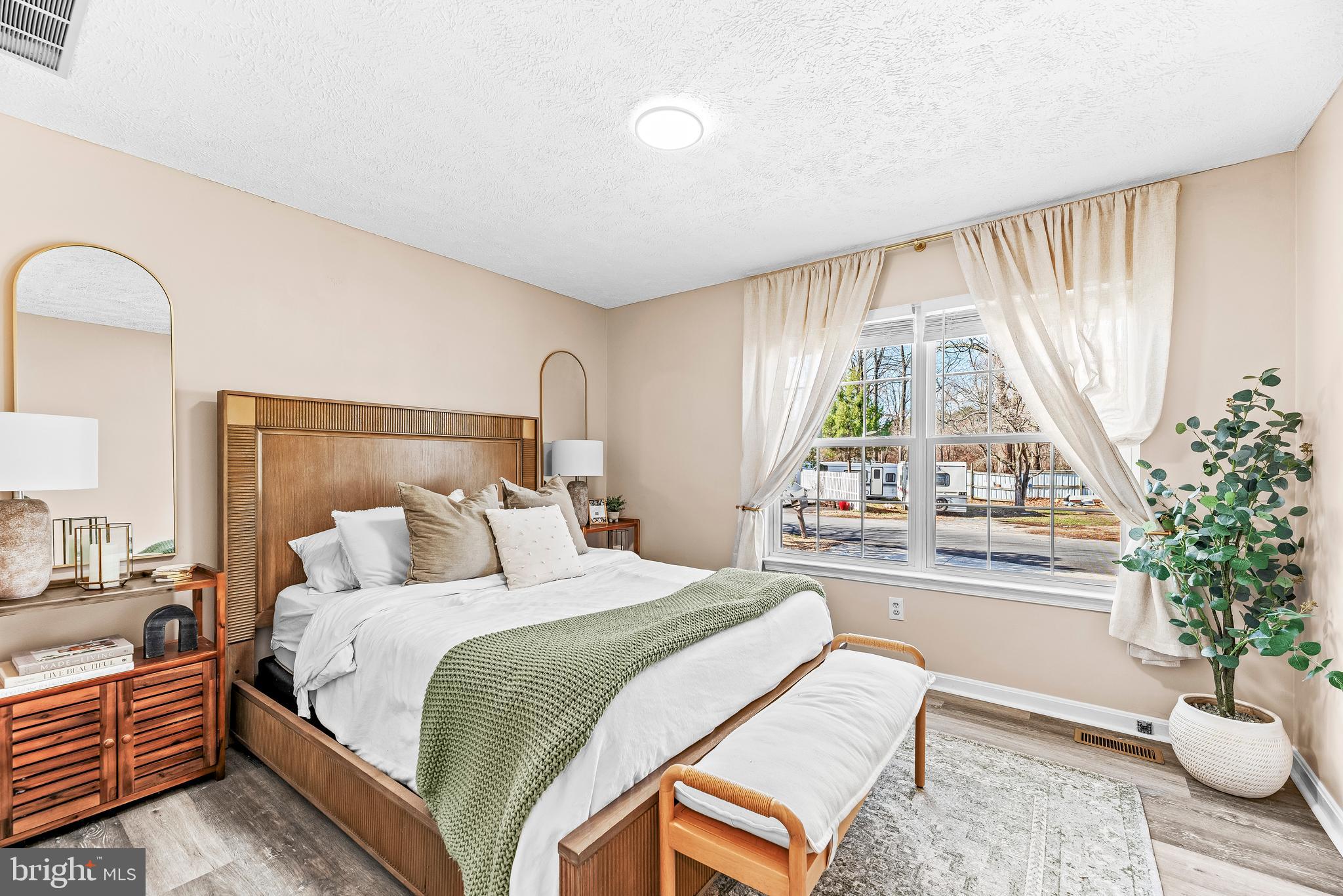 7803 West Shore Road Pasadena, MD 21122 - Photo 15 of 34 main level bedroom