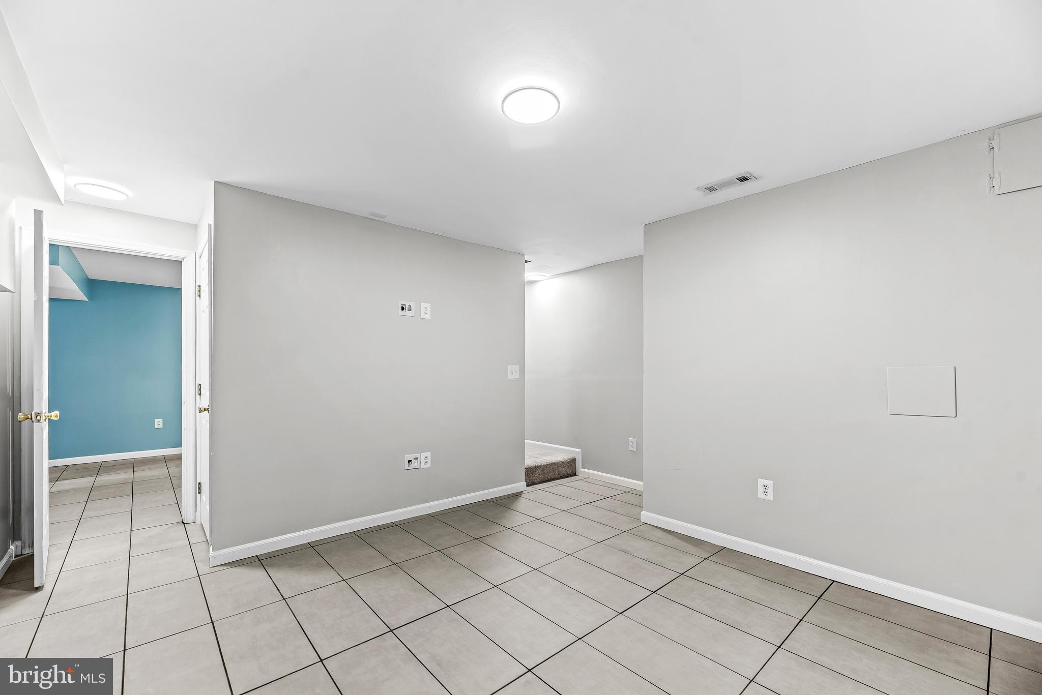 7803 West Shore Road Pasadena, MD 21122 - Photo 18 of 34