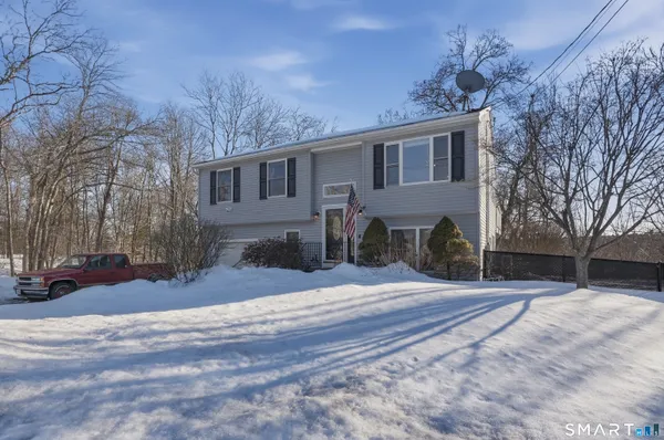 $360,000 | 17 Vine Street, Putnam, CT 06260