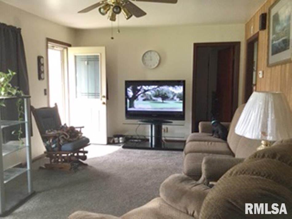 125 Briargate Road Washington, IL 61571 - Photo 2 of 9 Gallery Image 2