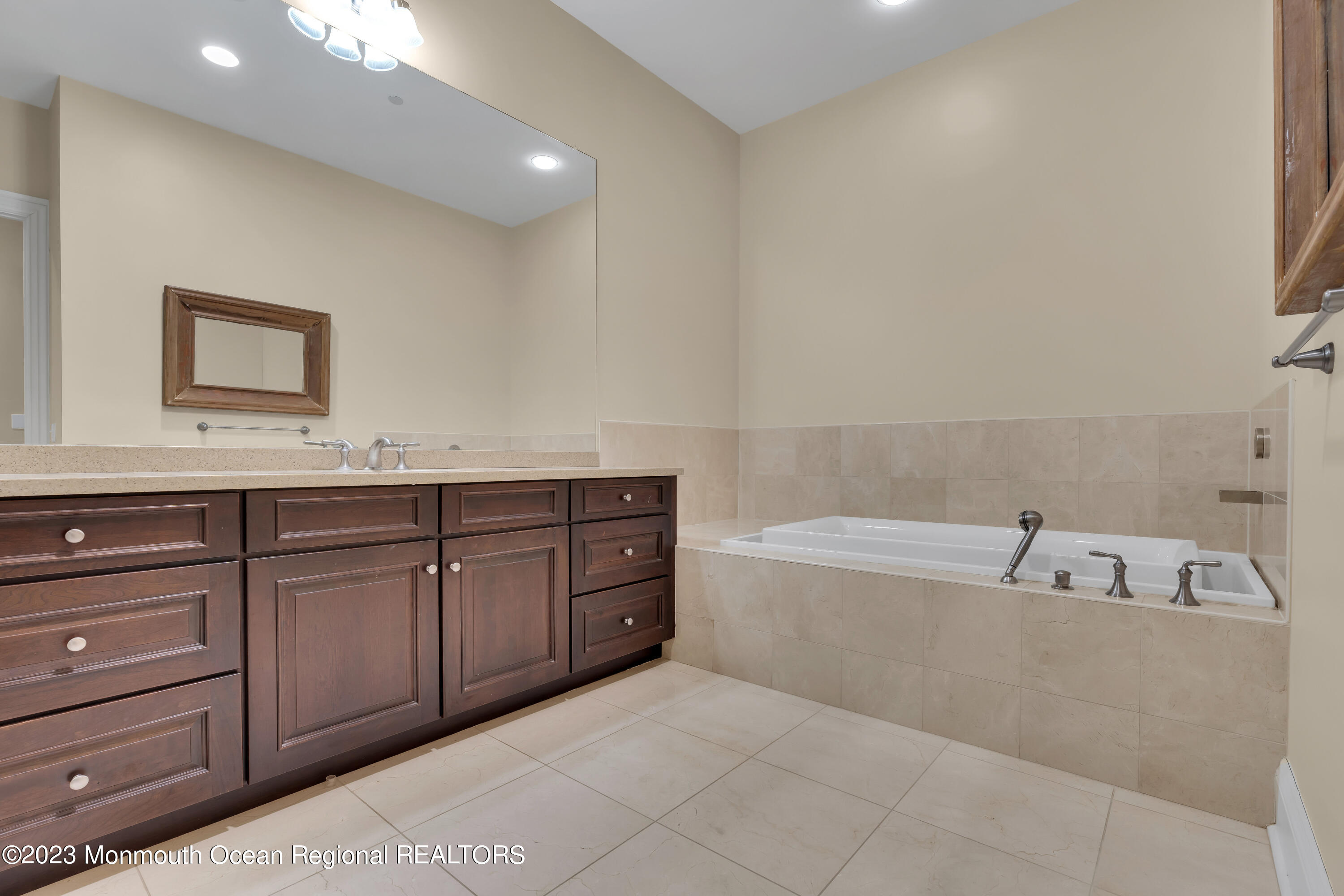 141 Oval Road Manasquan, NJ 08736 - Photo 32 of 52 040_dsc07146