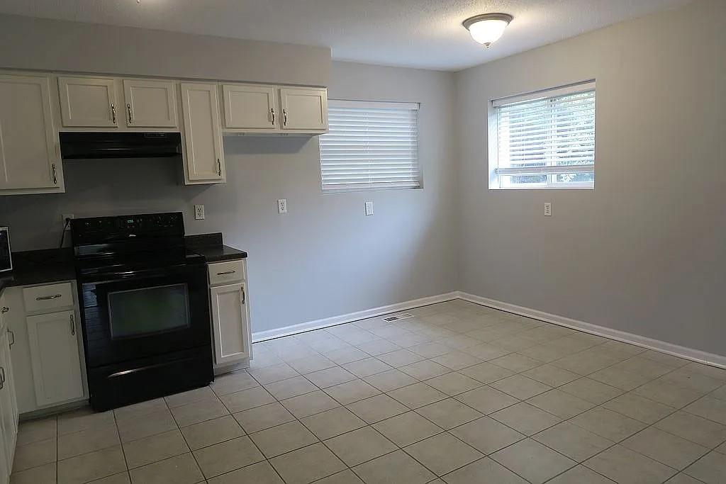 4701 Roe Lane Roeland Park, KS 66205 - Photo 17 of 23