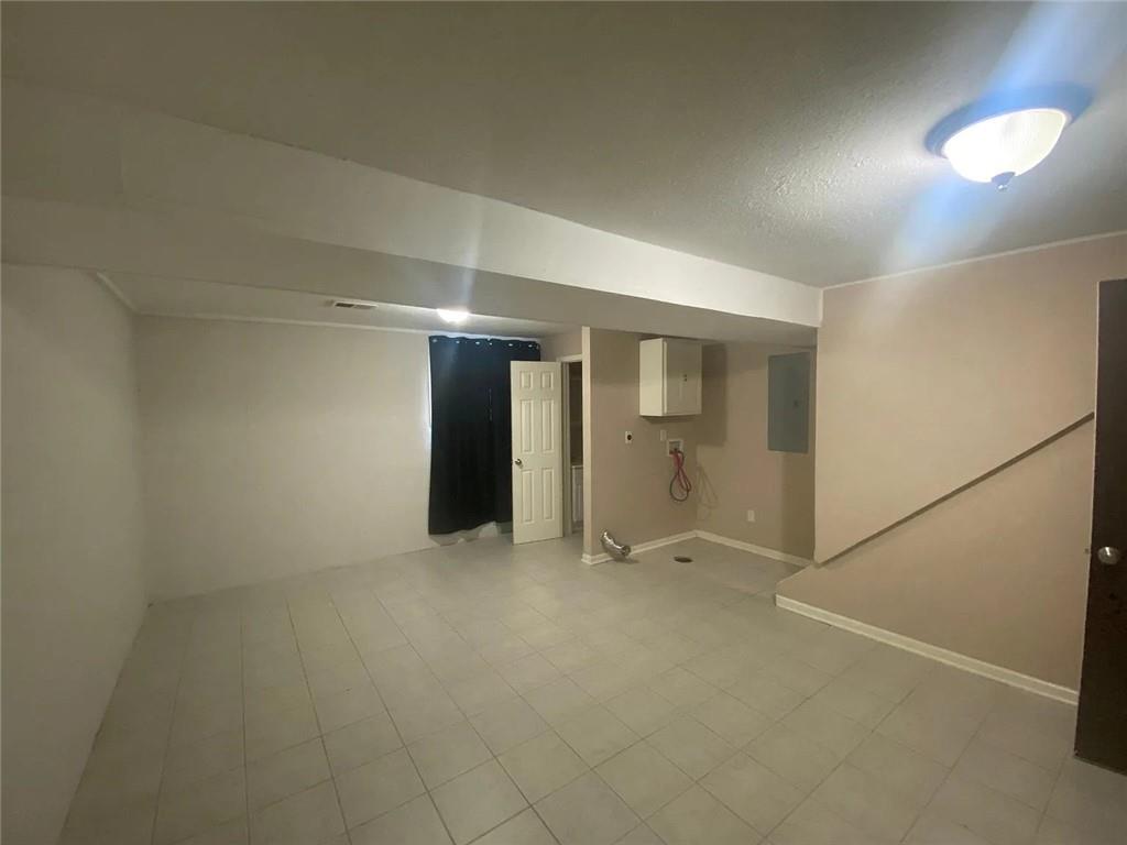 4701 Roe Lane Roeland Park, KS 66205 - Photo 7 of 24