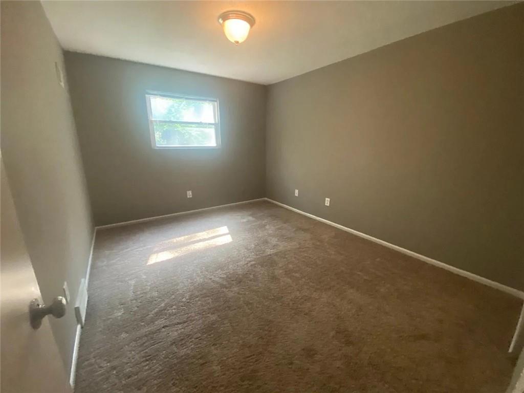 4701 Roe Lane Roeland Park, KS 66205 - Photo 9 of 24