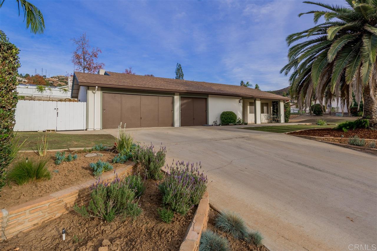 507 Stable Ridge Street El Cajon, CA 92019 - Photo 2 of 25 Gallery Image 2