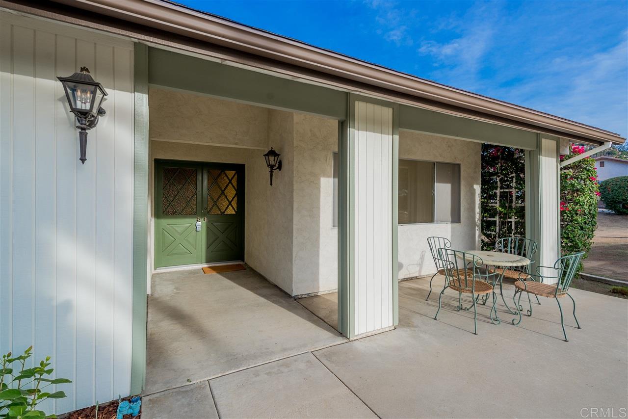507 Stable Ridge Street El Cajon, CA 92019 - Photo 4 of 25 Gallery Image 4