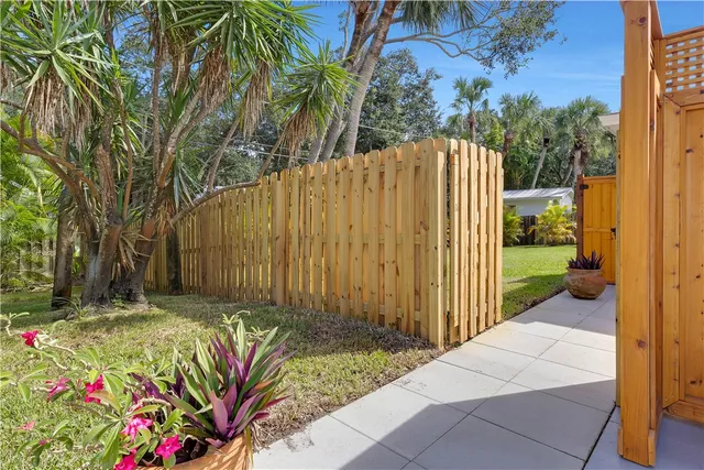 $1,285,000 | 9430-9436 Seagrape Drive, Vero Beach, FL 32963