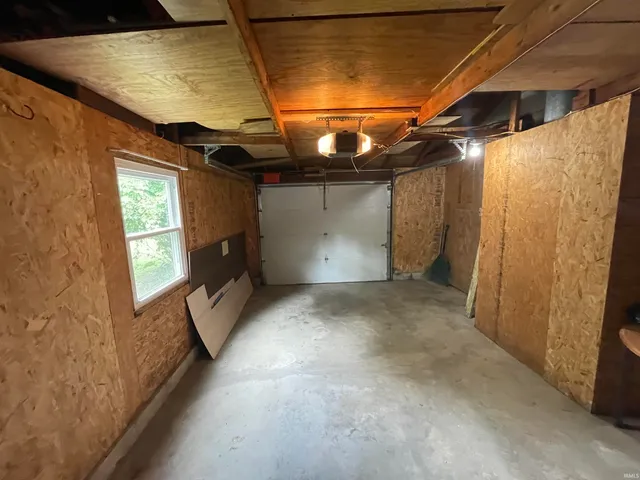 $1,850 | 2536 Eastgate Lane, Bloomington, IN 47408