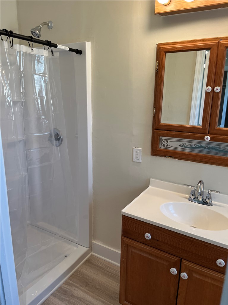 207 Skyview Drive Clemson, SC 29631 - Photo 5 of 18 Master Bath