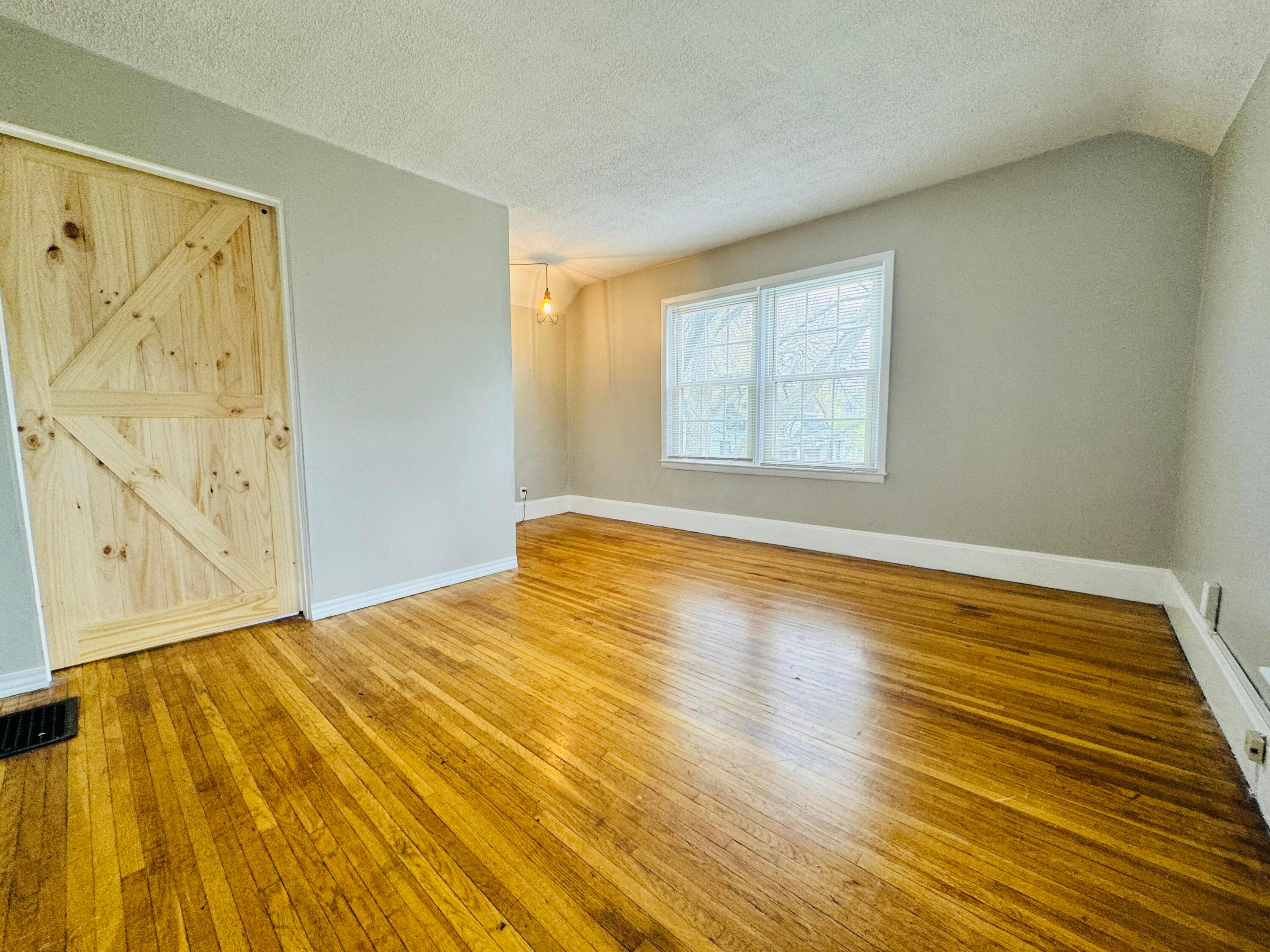 47 West Pacemont Road Columbus, OH 43202 - Photo 6 of 16 Bedroom