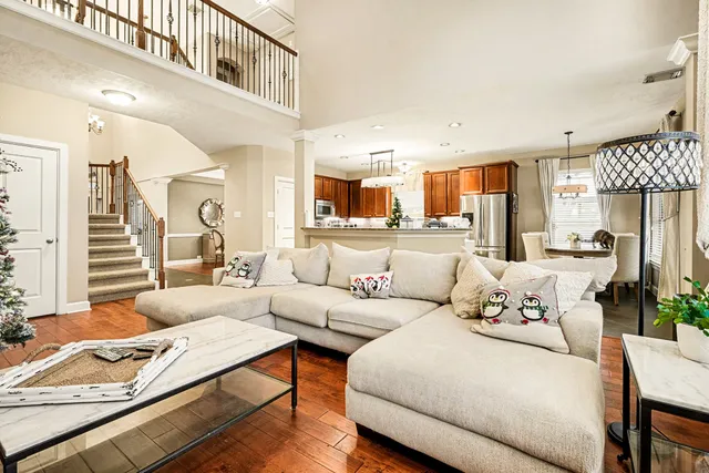 $725,000 | 2121 Quiet Falls Lane, League City, TX 77573