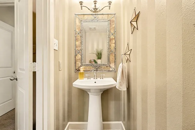 $725,000 | 2121 Quiet Falls Lane, League City, TX 77573