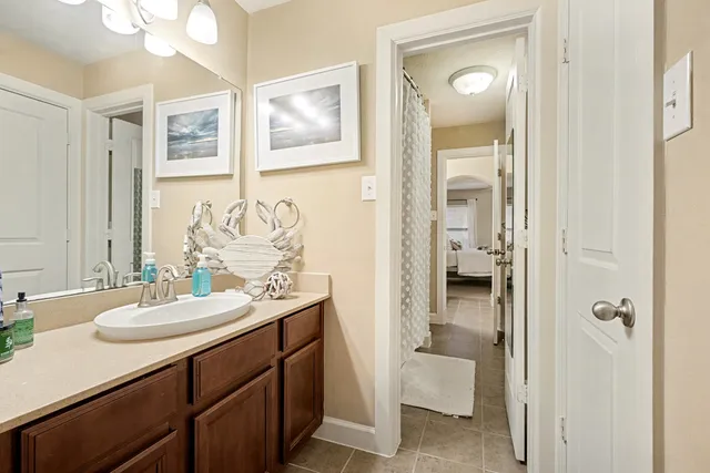 $725,000 | 2121 Quiet Falls Lane, League City, TX 77573