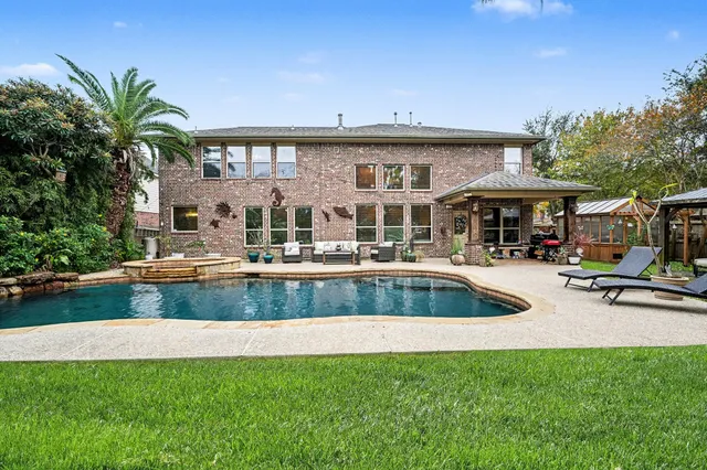 $725,000 | 2121 Quiet Falls Lane, League City, TX 77573