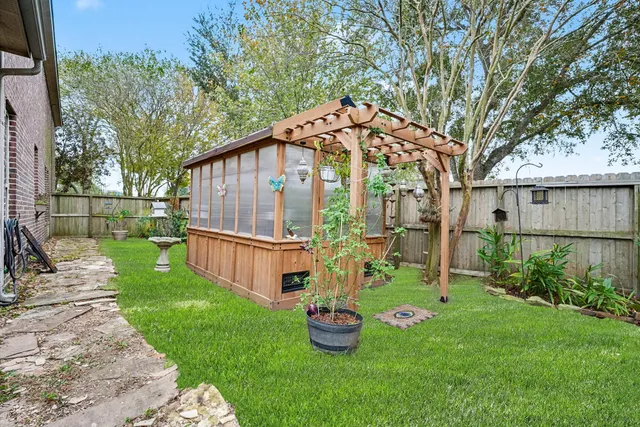 $725,000 | 2121 Quiet Falls Lane, League City, TX 77573