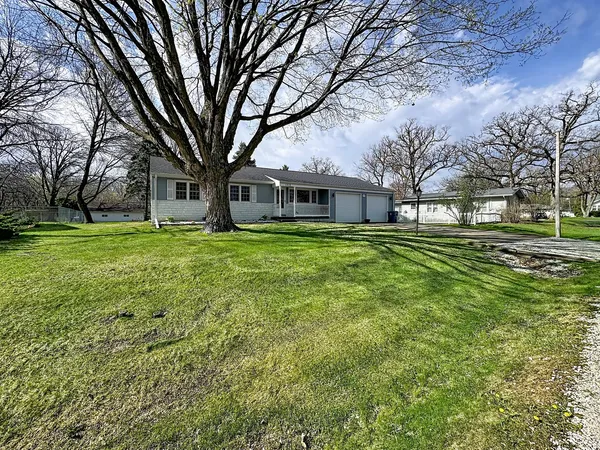 $239,900 | 1312 32nd Ave Court, East Moline, IL 61244