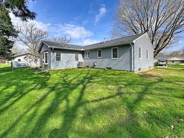 $239,900 | 1312 32nd Ave Court, East Moline, IL 61244