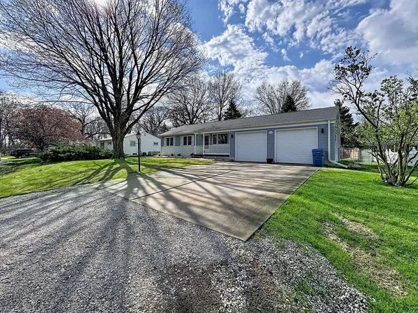 $239,900 | 1312 32nd Ave Court, East Moline, IL 61244