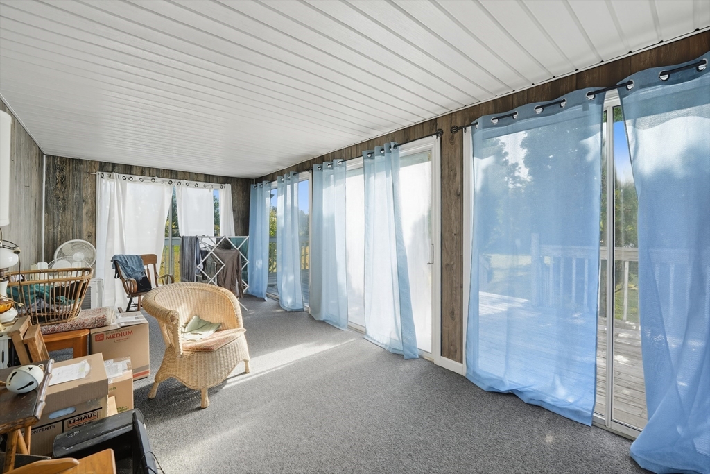 386 Hillside Road Westfield, MA 01085 - Photo 5 of 30 Gallery Image 5