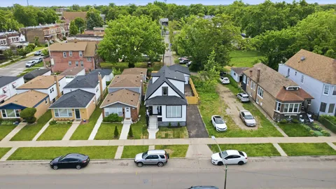 $390,000 | 1513 West 61st Street, Chicago, IL 60636